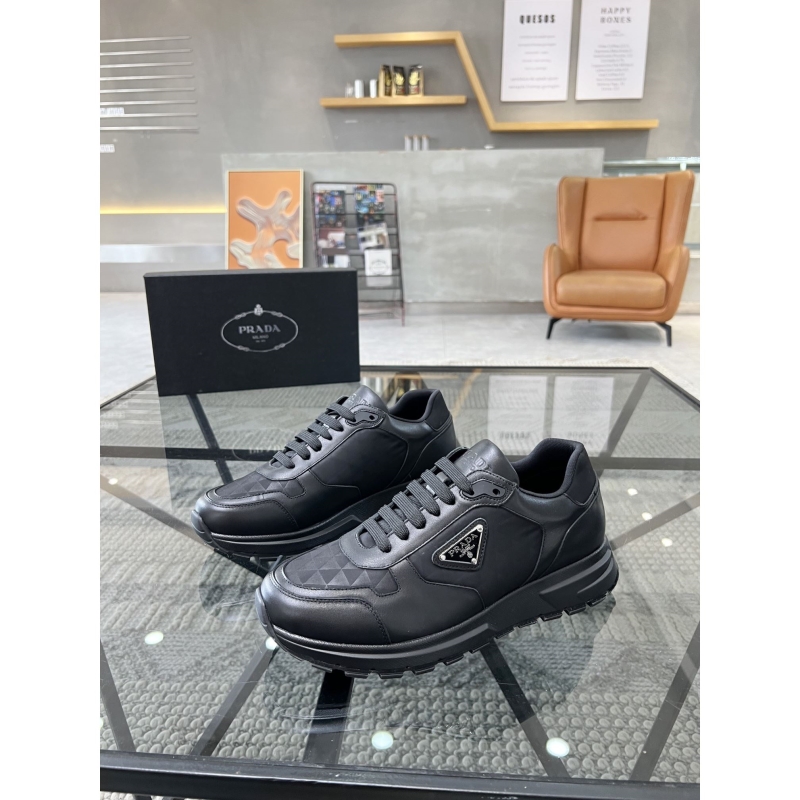 Pra*a casual shoes